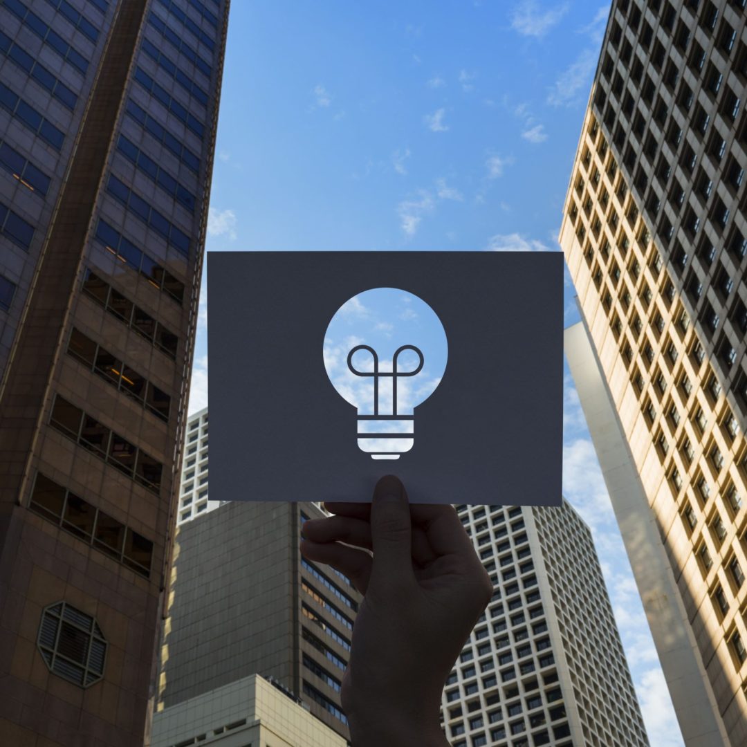 ideias-de-criatividade-lampada-de-papel-perfurada